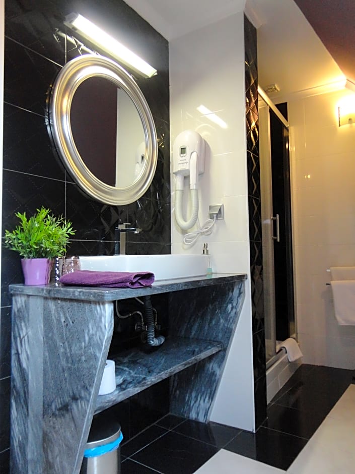 Grande Pensao Residencial Alcobia