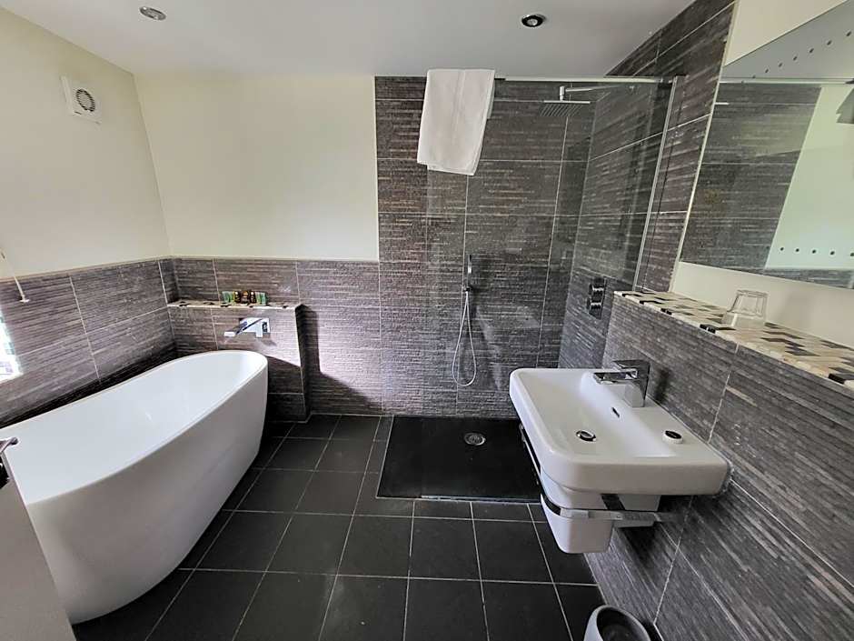 The Manifold Inn Hotel