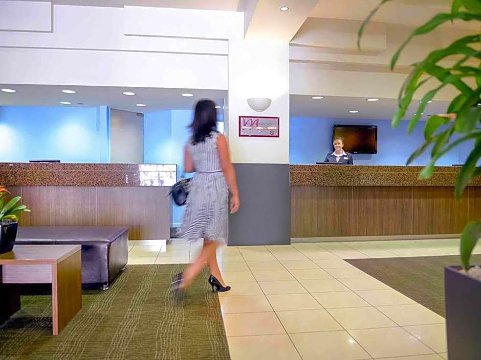 Grosvenor Hotel Adelaide by Accor