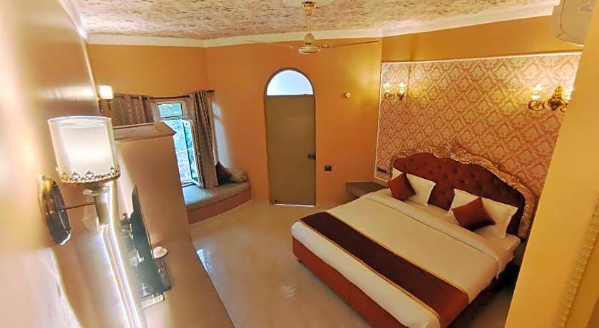 Ray of Maya Hotel