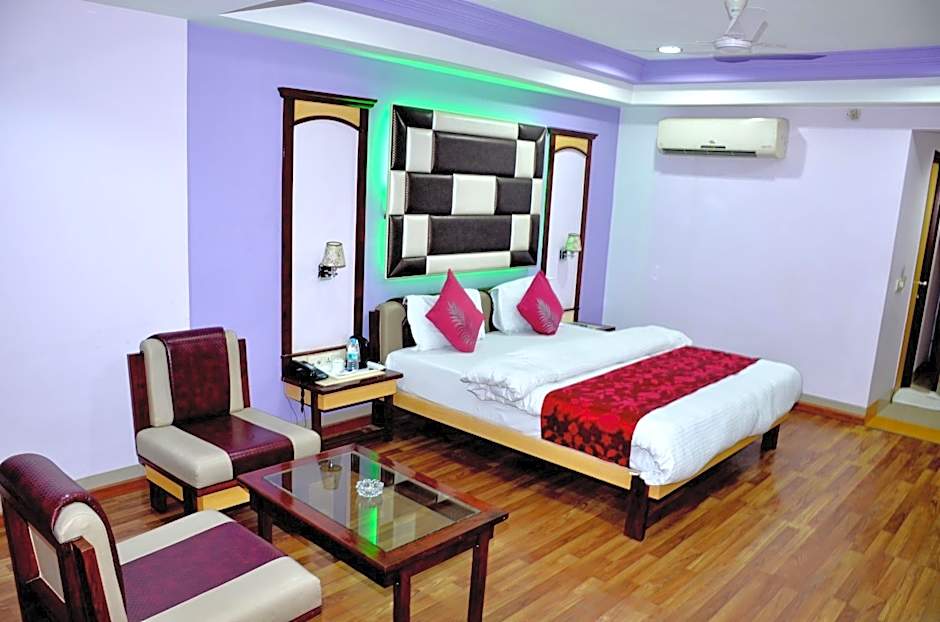 HOTEL HEERALAL