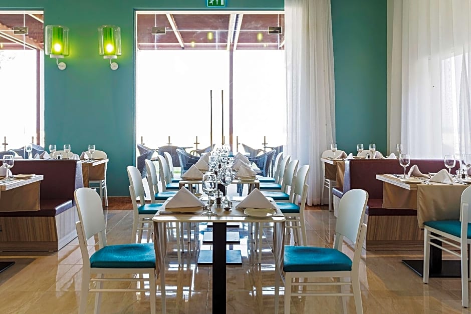 Park Inn by Radisson Hotel and Residence Duqm