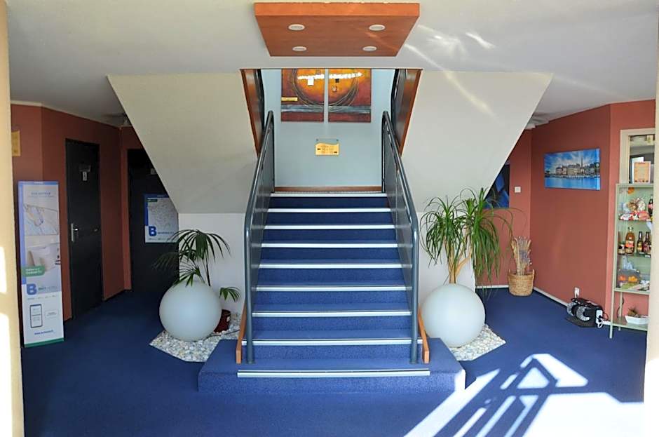 BRIT HOTEL Caen Hérouville