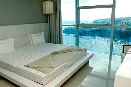 Double or Twin Room with Sea View