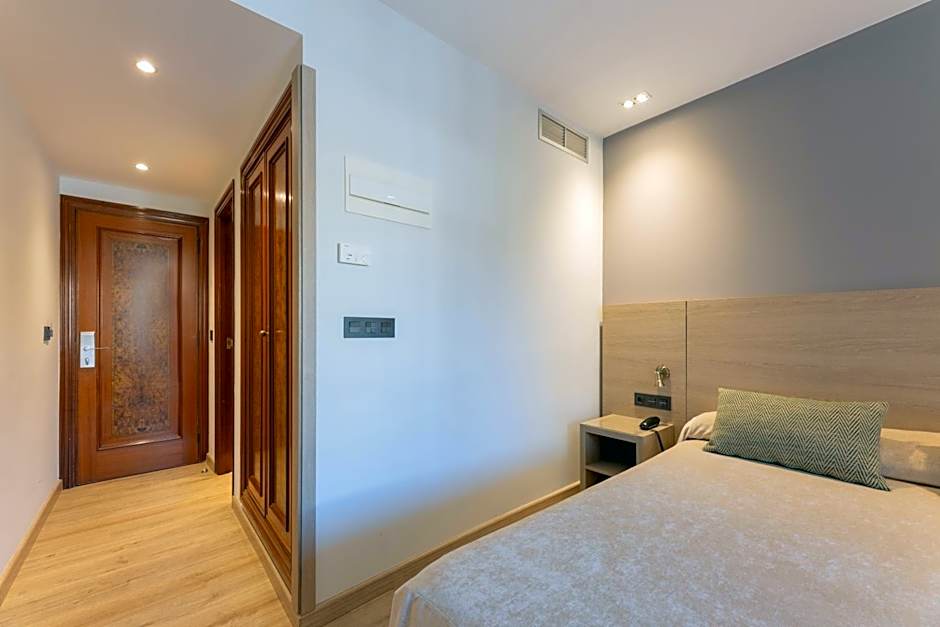 Photo 1 of 6 of Small Double Room