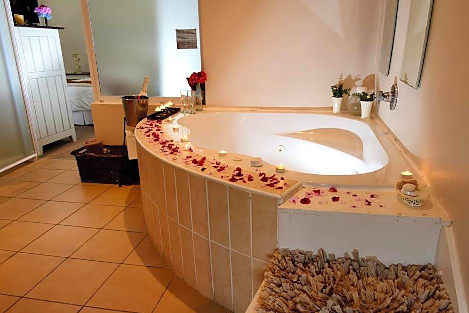 Riviera Hotel & Chalets