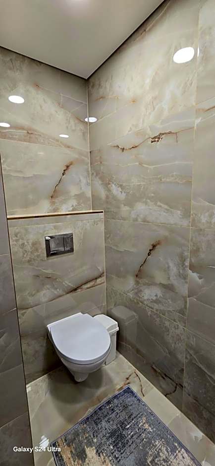 Apartamentai šalia baseino