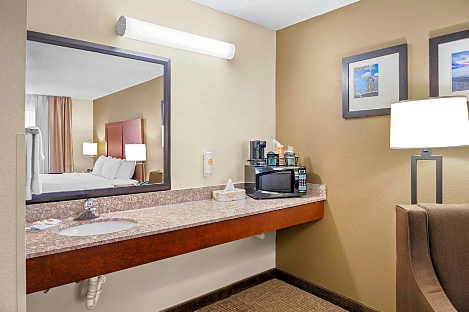 Comfort Suites Grandville