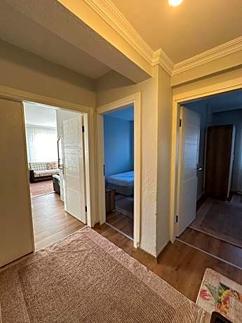 Deluxe Two-Bedroom Apartment