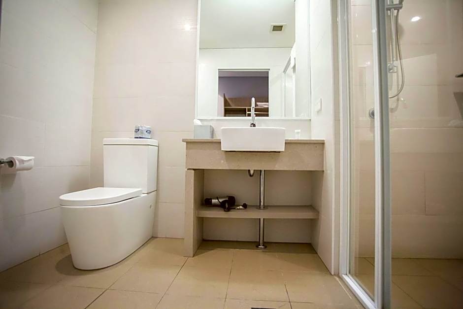 Ibis Styles The Entrance