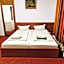 Pension De Lux Augsburg