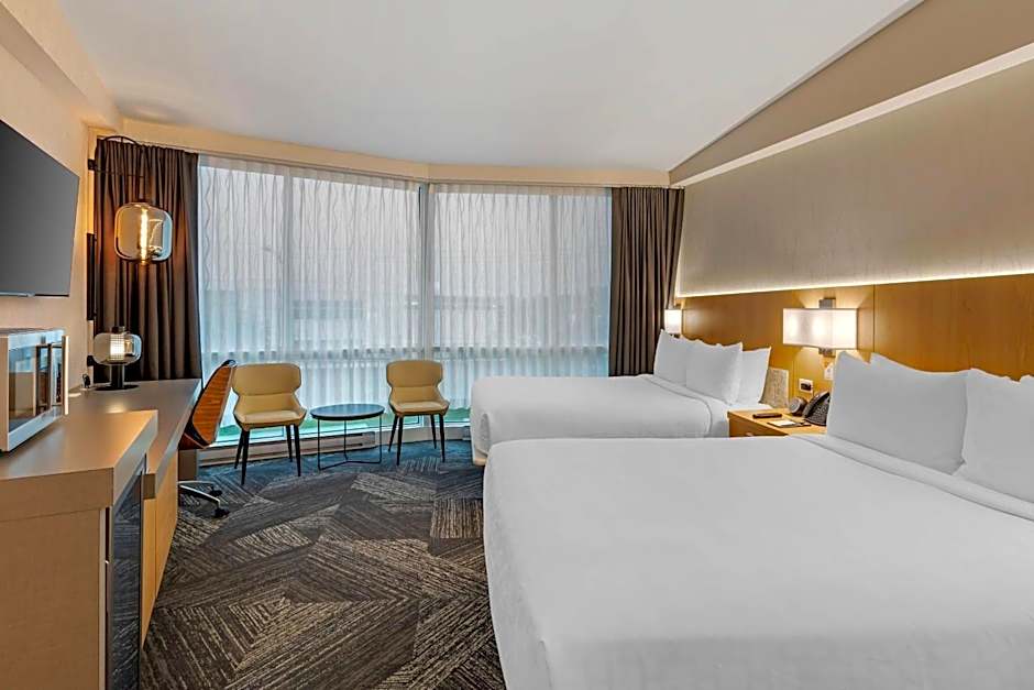 Clarion Lakeside Inn & Conference Centre
