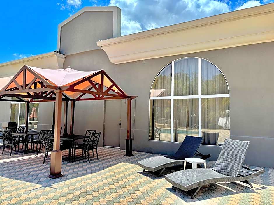 Holiday Inn Express & Suites Cocoa by IHG