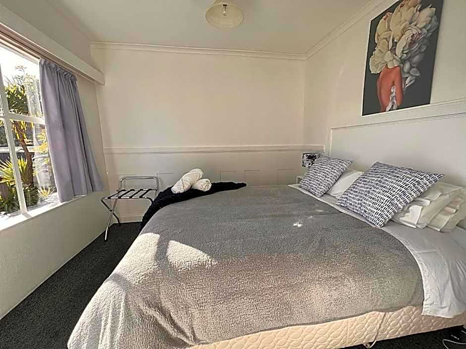 Smugglers Rest Apartments