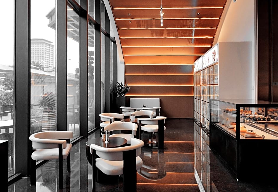 Sheraton Yunfu Xinxing Hotel