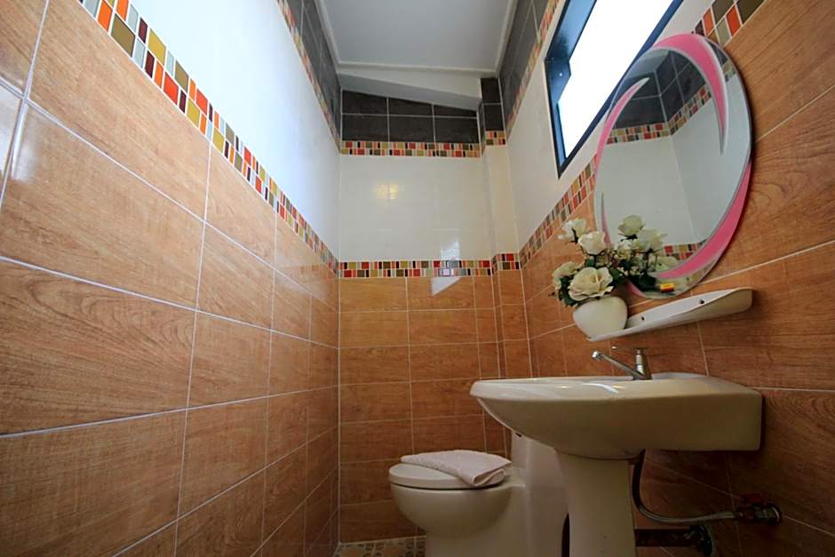 Home Place Hotel – Chiang Mai, TH