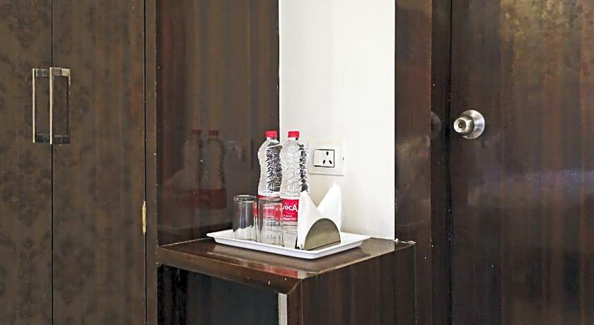 Hotel Iconic Suite - Near Delhi Airport