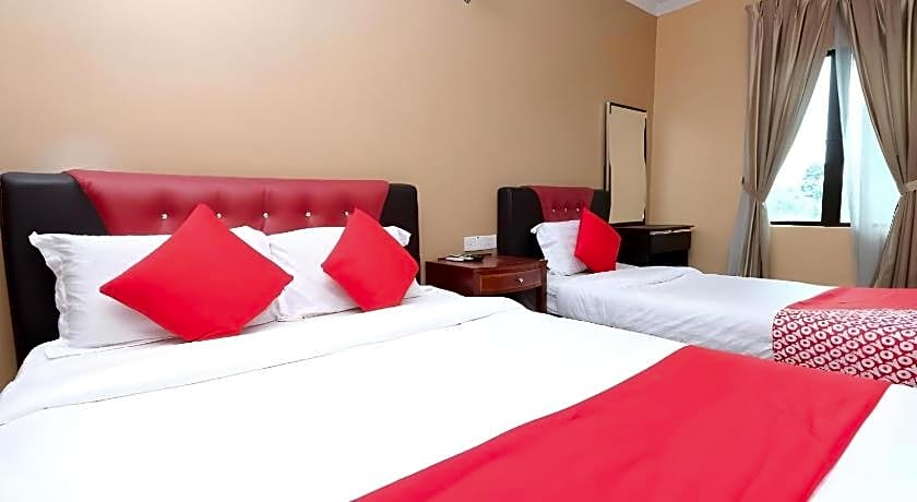 Super OYO 707 Ayuni Hotel