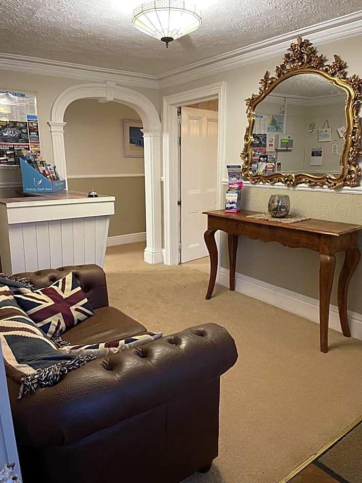 Little Mainstone Guest House