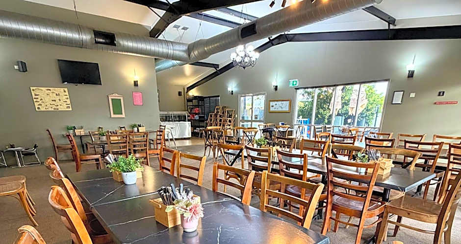 Dooley's Tavern & Motel Springsure
