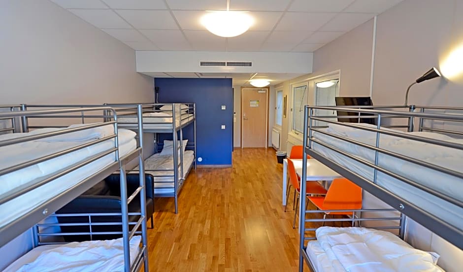 Spoton Hostel & Sportsbar