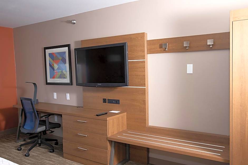 Holiday Inn Express Toledo West - Napoleon By IHG