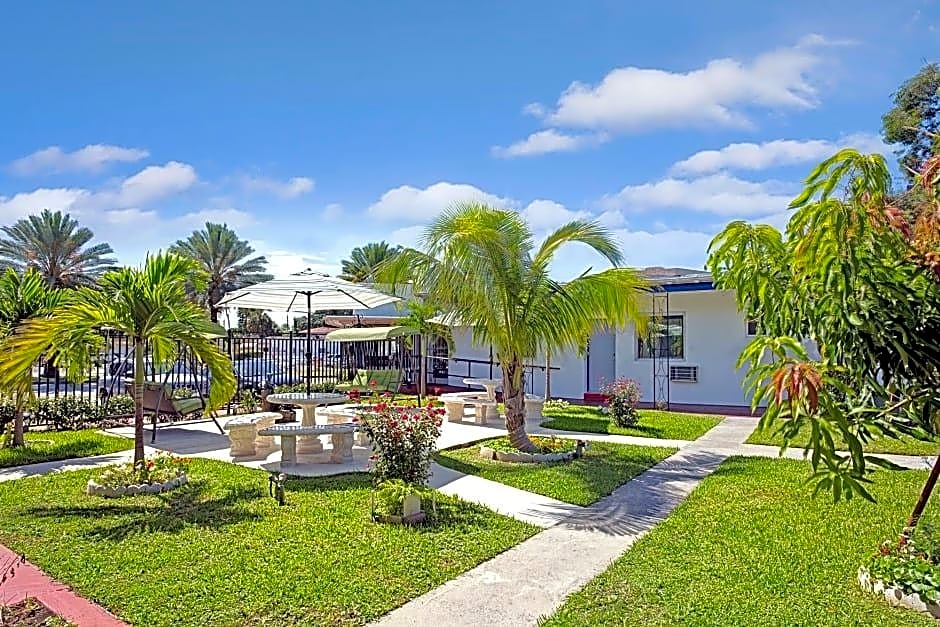 SUN AND SURF INN
