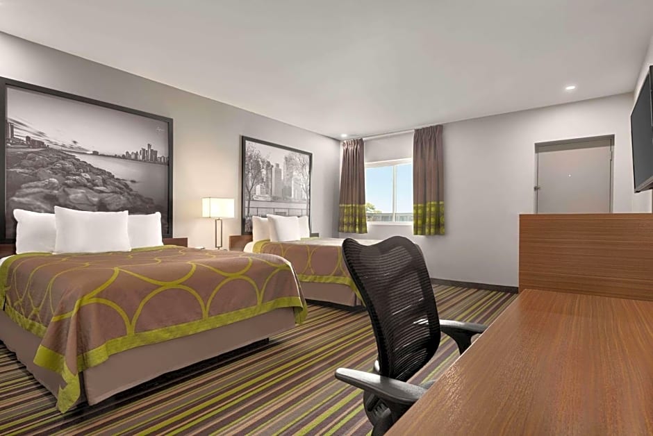 Super 8 by Wyndham Windsor/Dougall