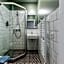 Art & Comfort Rooms