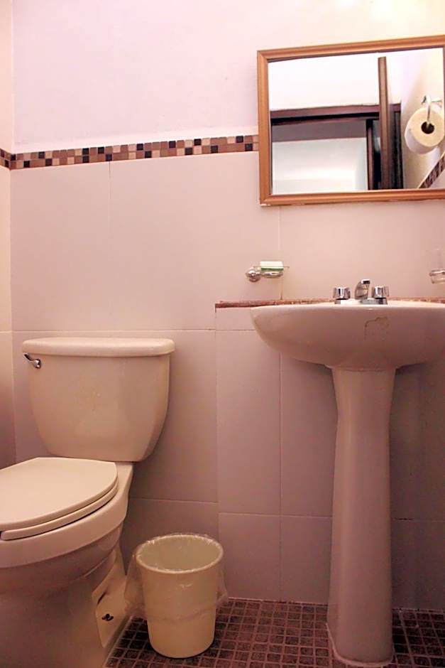 Suites Plaza del Rio