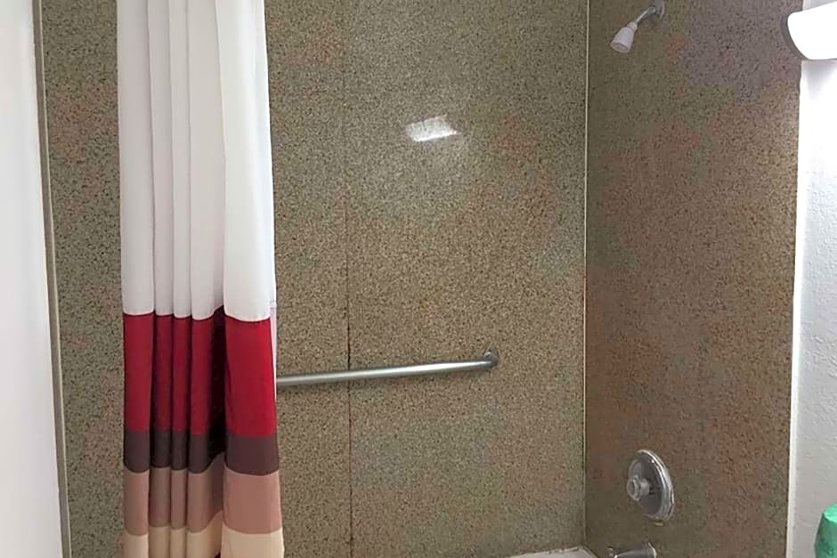 Travelodge by Wyndham San Antonio Lackland AFB North