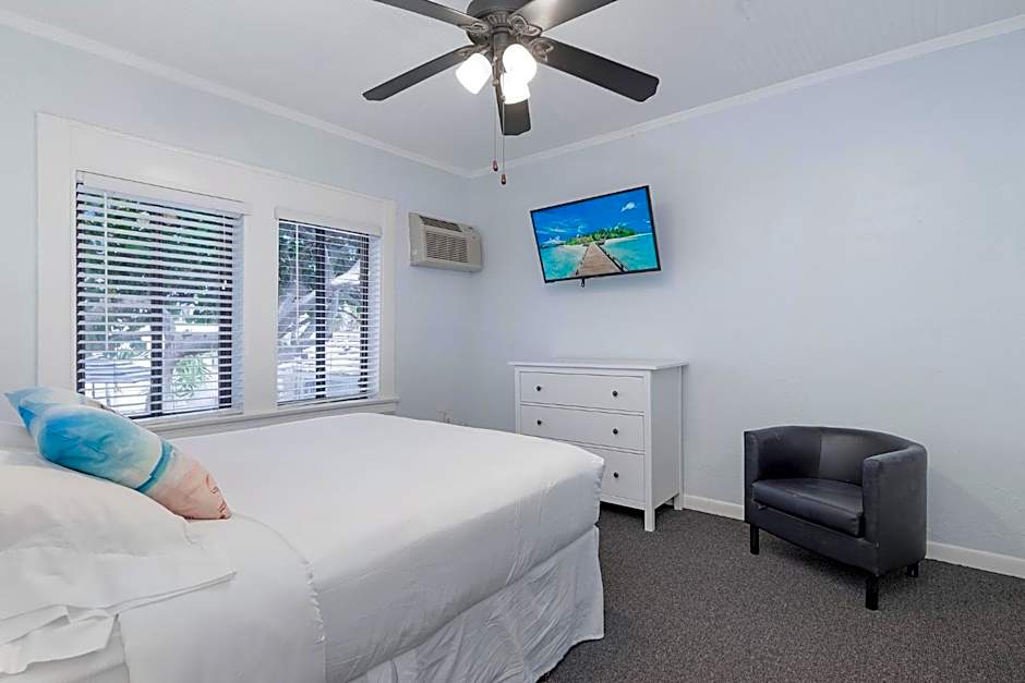 Sabal Palms Inn