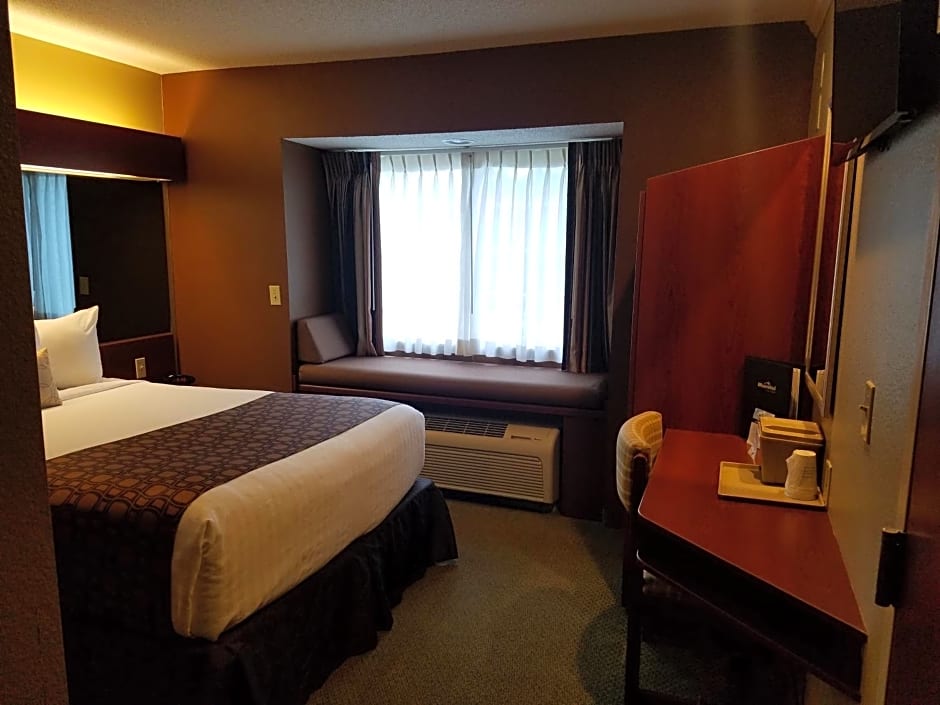 Microtel Inn & Suites Dover by Wyndham