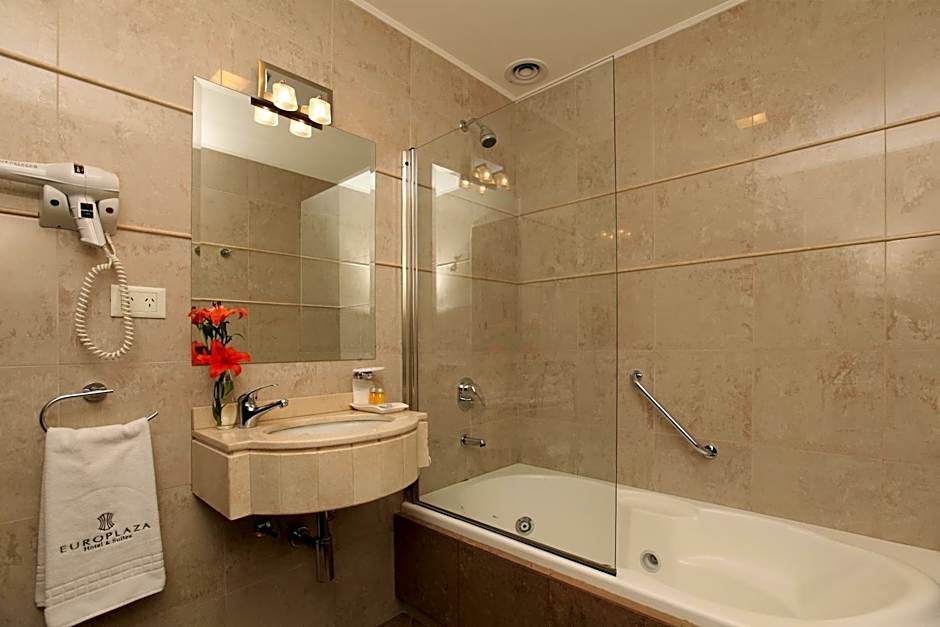 Europlaza Hotel & Suites