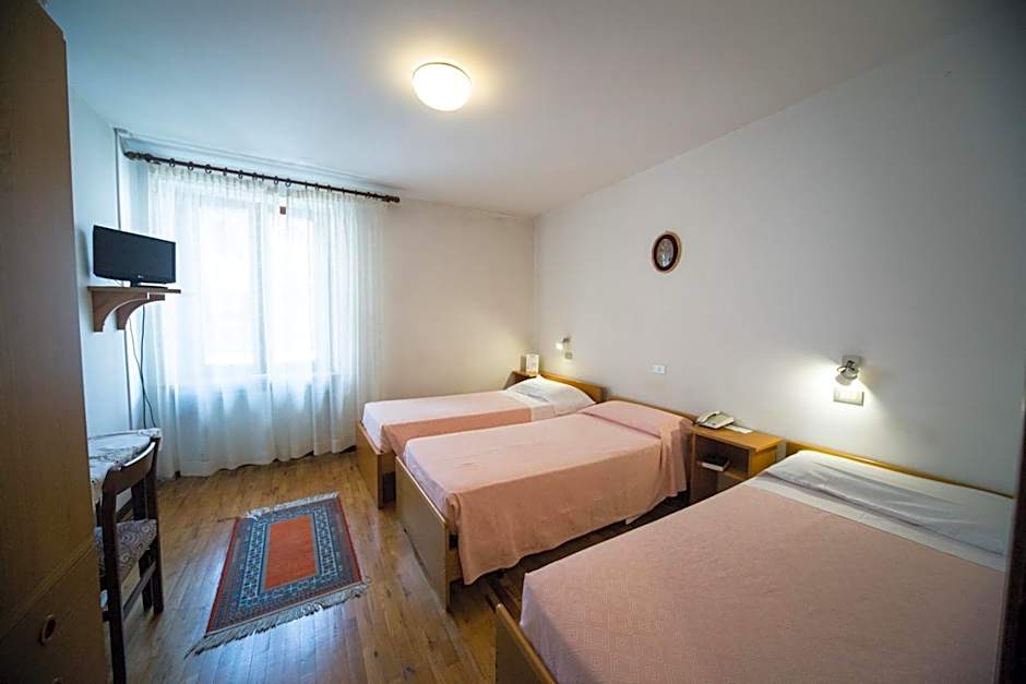 Photo 1 of 5 of Economy 2 Beds