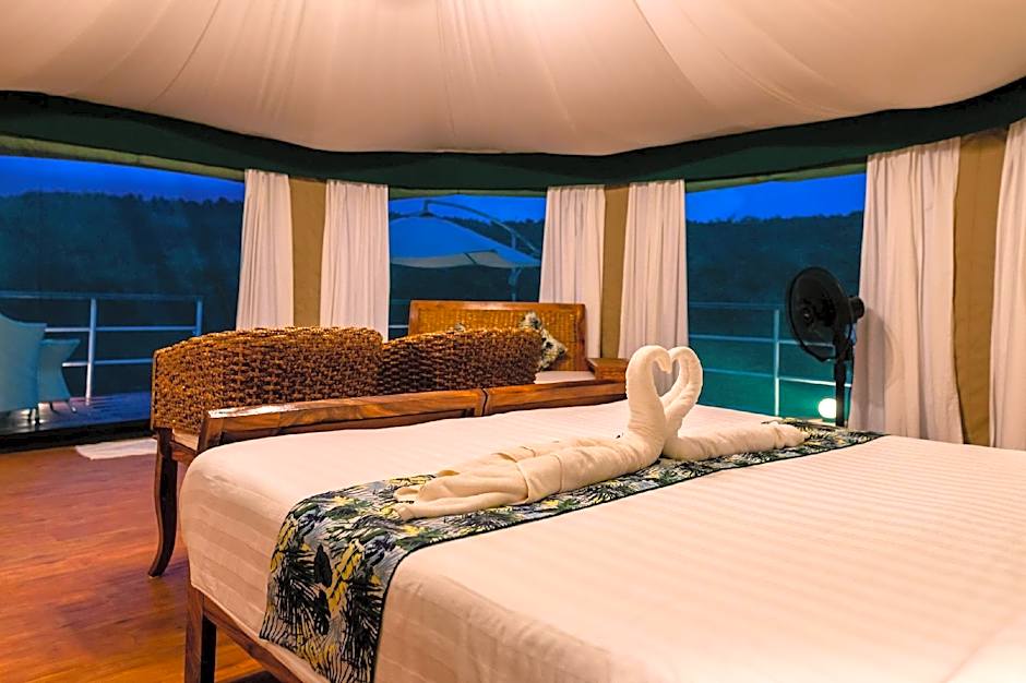 Canvas & Orchids Retreat