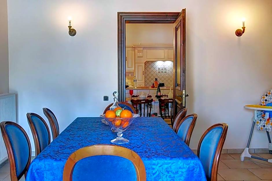 VILLA JUDI SLEEP 10, bedrooms 5, swimming pool