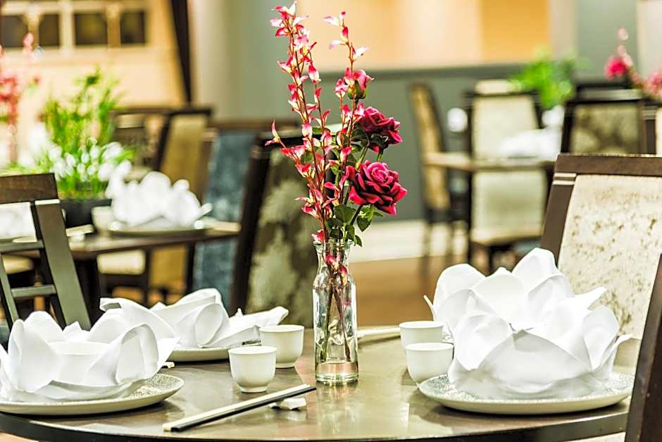 Crowne Plaza Liverpool - John Lennon Airport By IHG