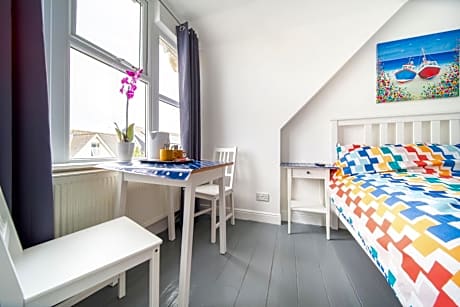 Tolcarne Guest House