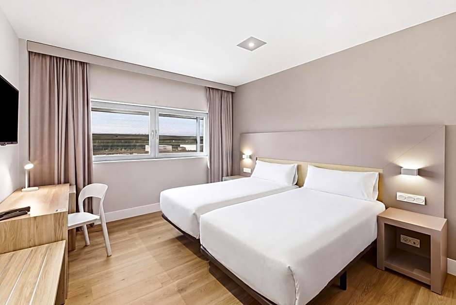 B&B HOTEL Logroño Las Cañas