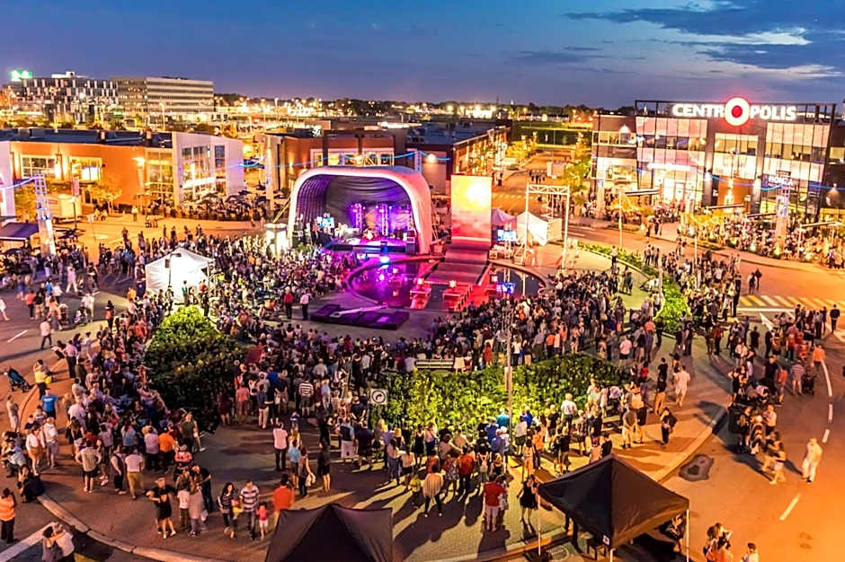 Holiday Inn Laval Montreal By IHG