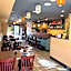 La Quinta Inn & Suites by Wyndham San Francisco Airport West