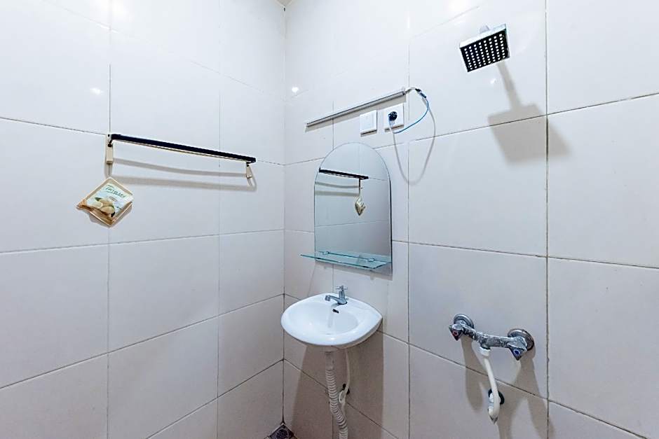 Urbanview Hotel Sany Cirebon