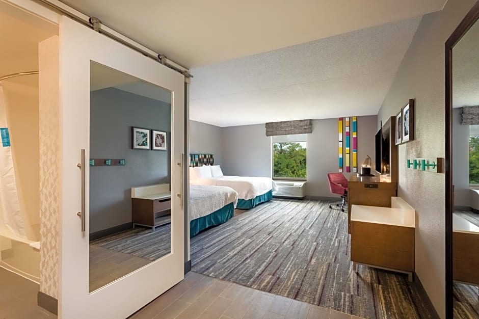 Hampton Inn & Suites Herndon-Reston