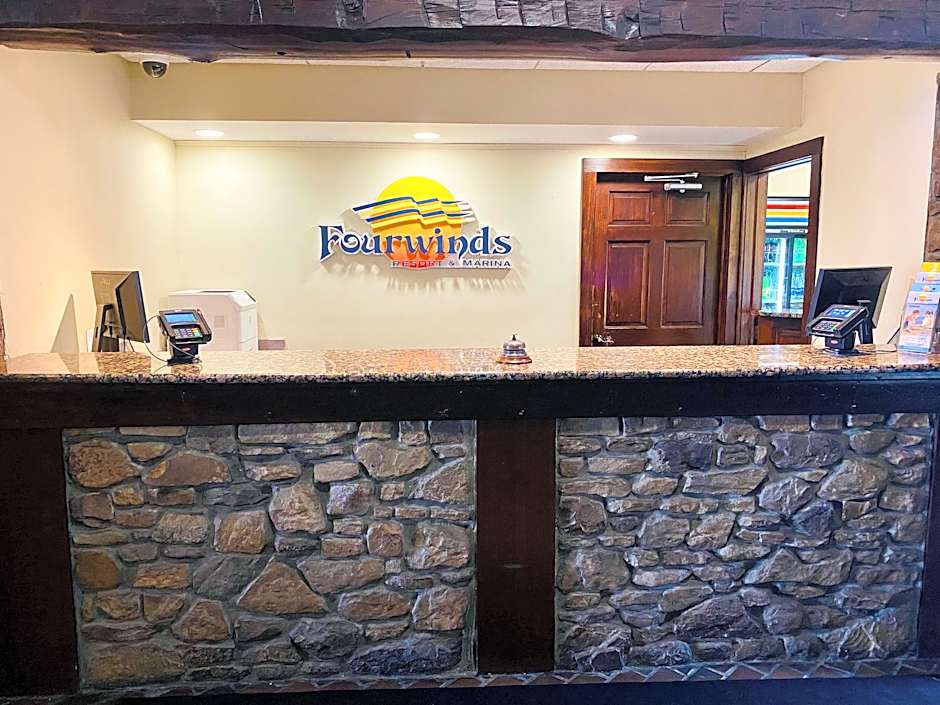 Fourwinds Lakeside Inn & Marina