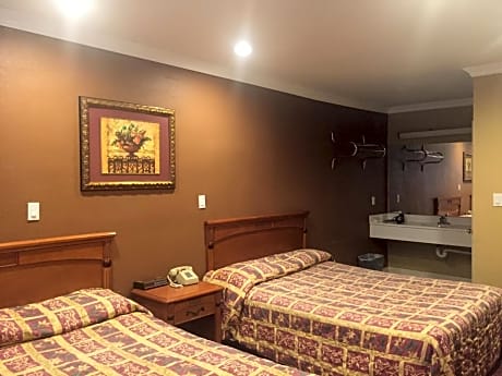 Double Queen Room