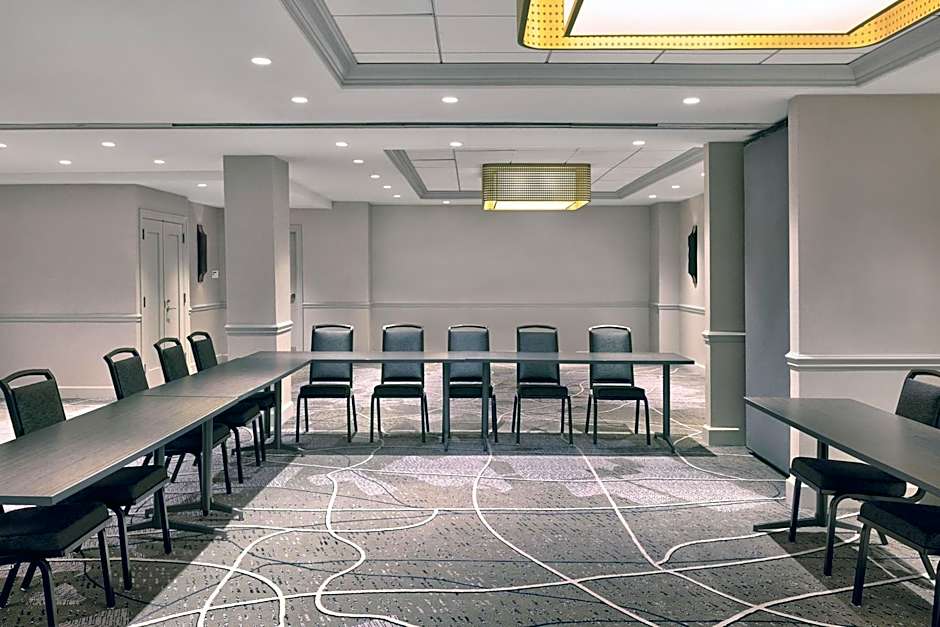 Le Meridien St. Louis Downtown