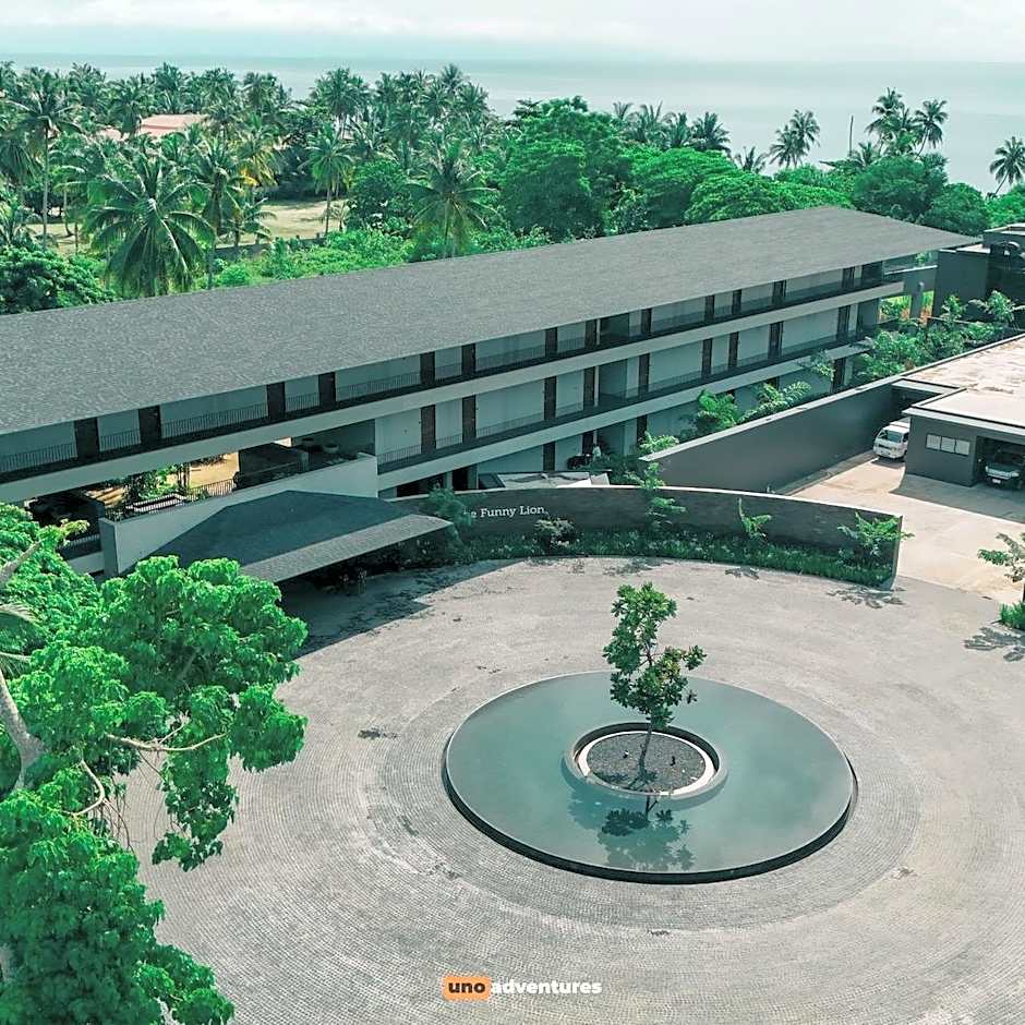 The Funny Lion - Puerto Princesa