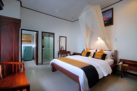 Standard Double or Twin Room with Kitchenette