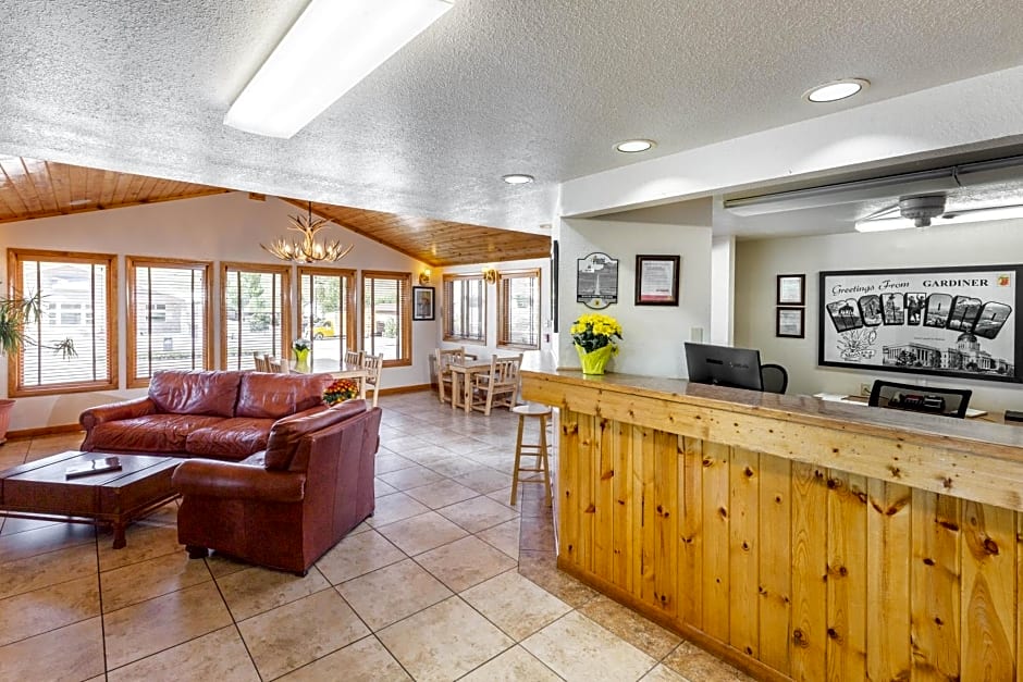Super 8 by Wyndham Gardiner/Yellowstone Park Area